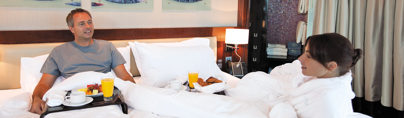 Servicio a la habitación las 24 horas - Norwegian Cruise Line